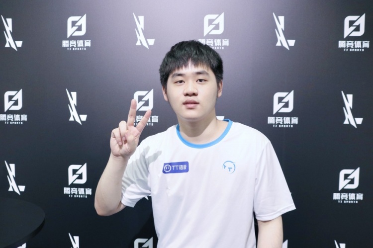 很可能給球 很可能給球